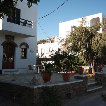Cyclades Beach Apartments Chrisopigi  Bagian luar foto