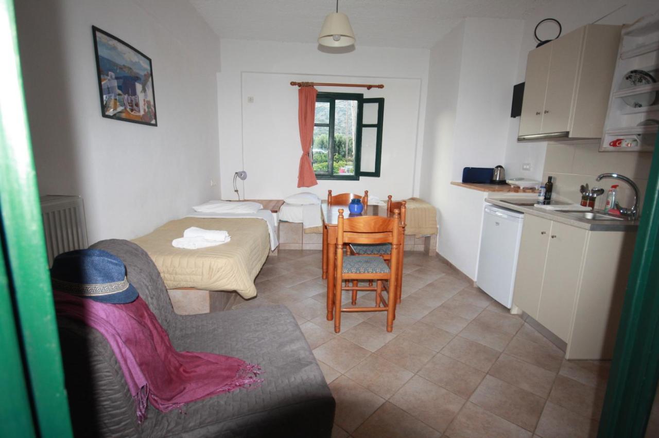 Cyclades Beach Apartments Chrisopigi  Bagian luar foto