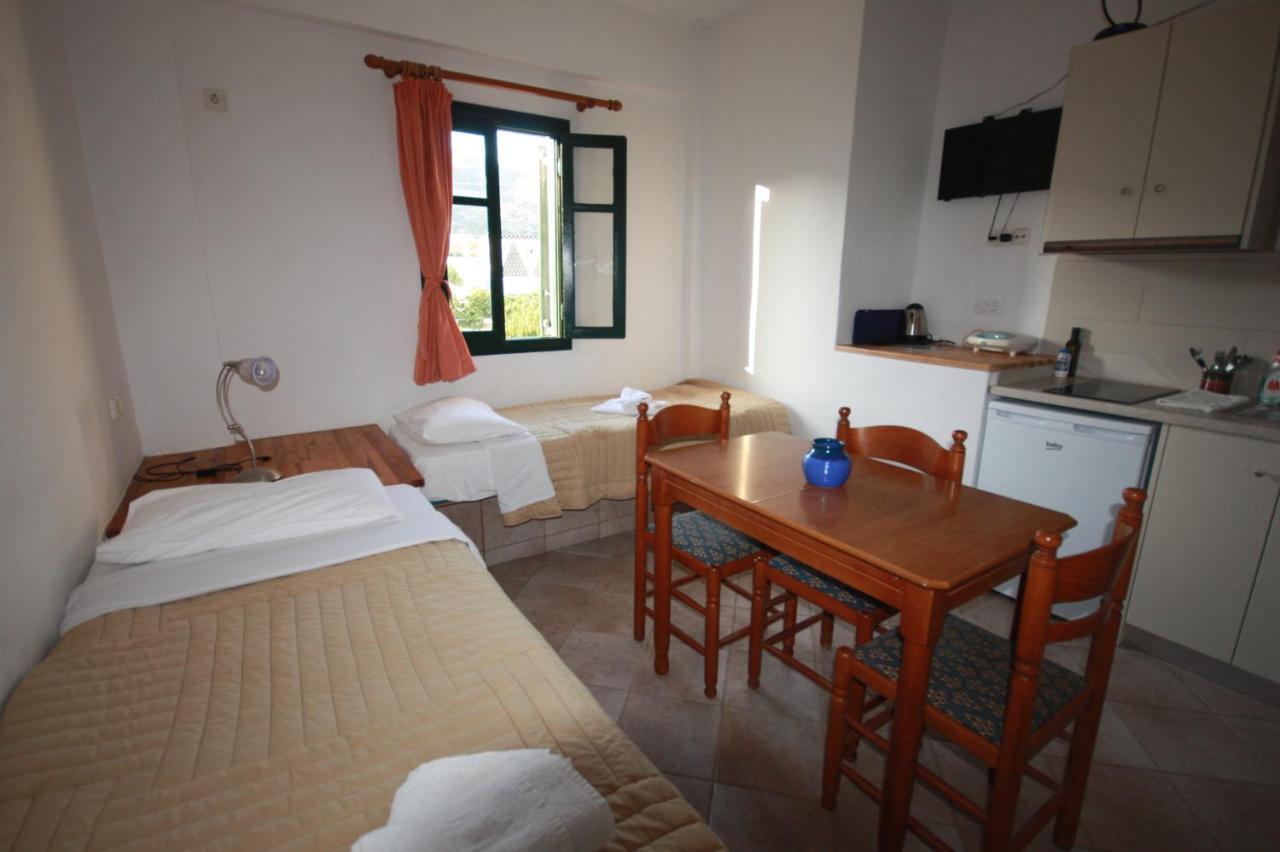 Cyclades Beach Apartments Chrisopigi  Bagian luar foto