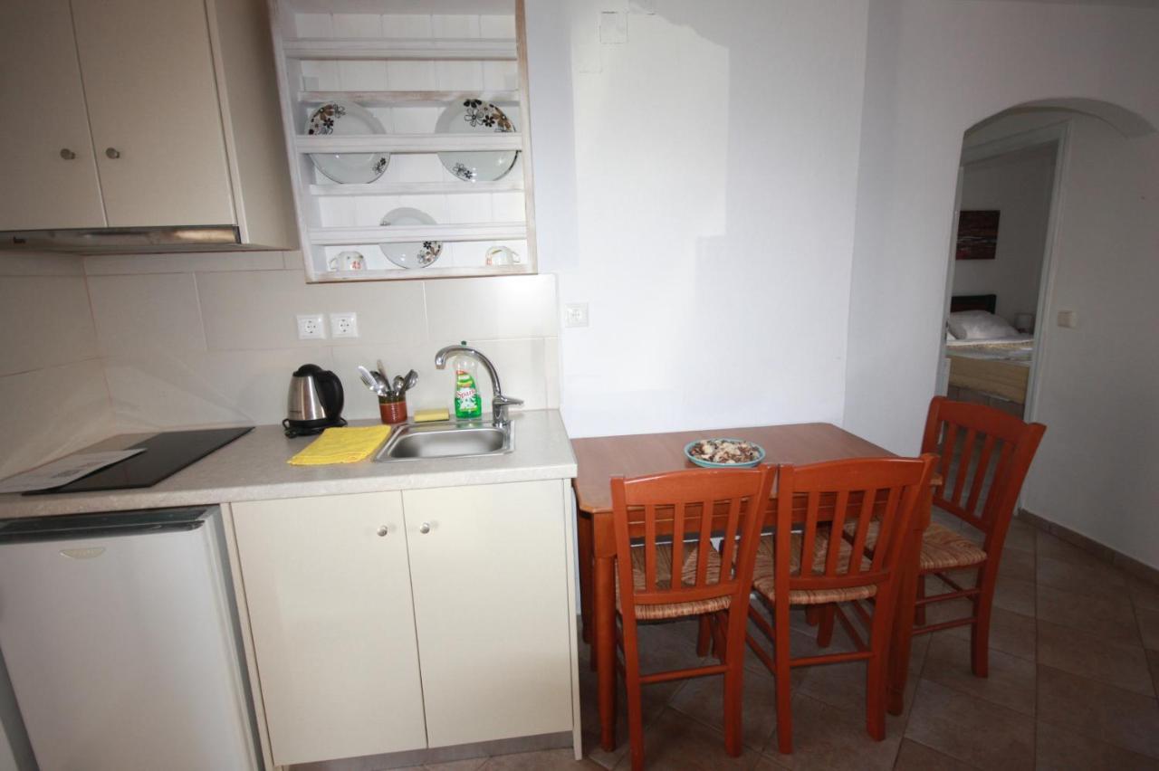 Cyclades Beach Apartments Chrisopigi  Bagian luar foto