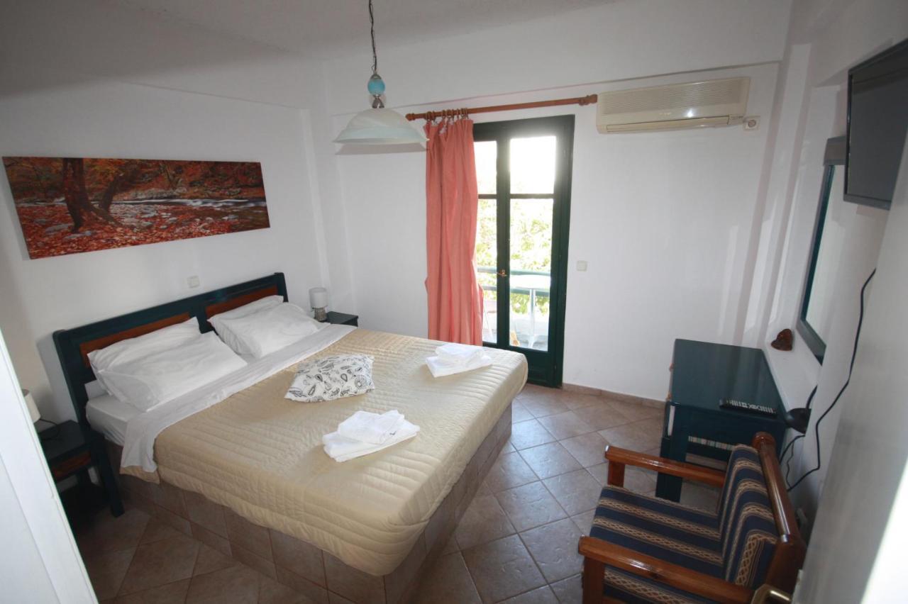 Cyclades Beach Apartments Chrisopigi  Bagian luar foto
