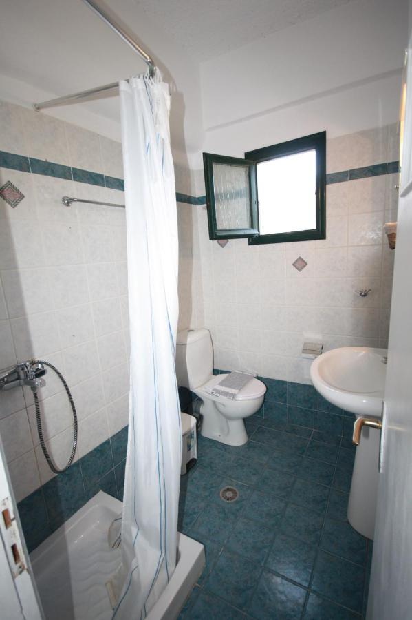 Cyclades Beach Apartments Chrisopigi  Bagian luar foto