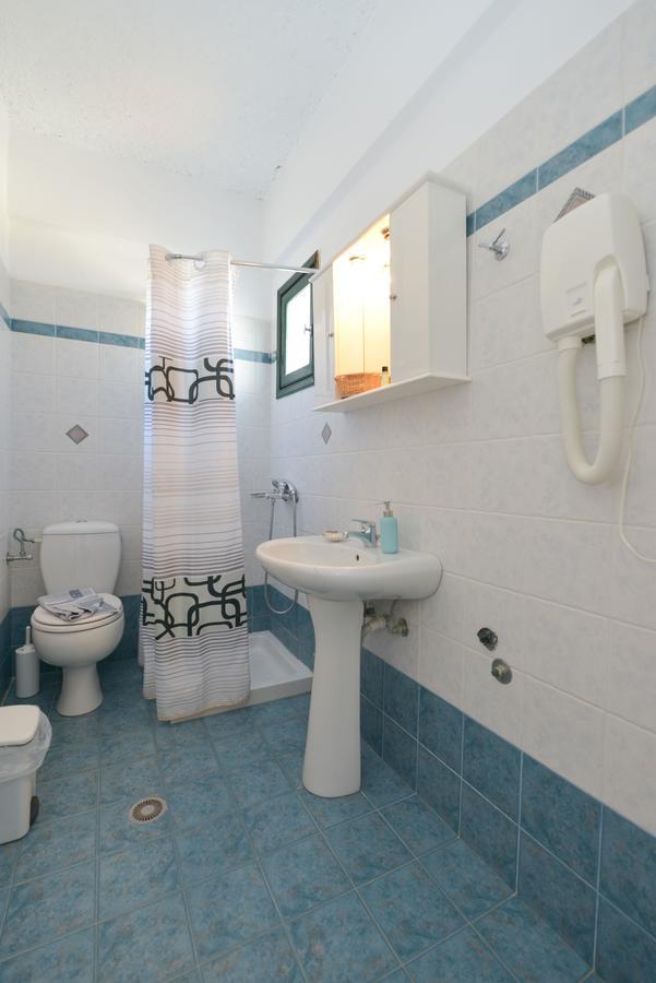 Cyclades Beach Apartments Chrisopigi  Bagian luar foto