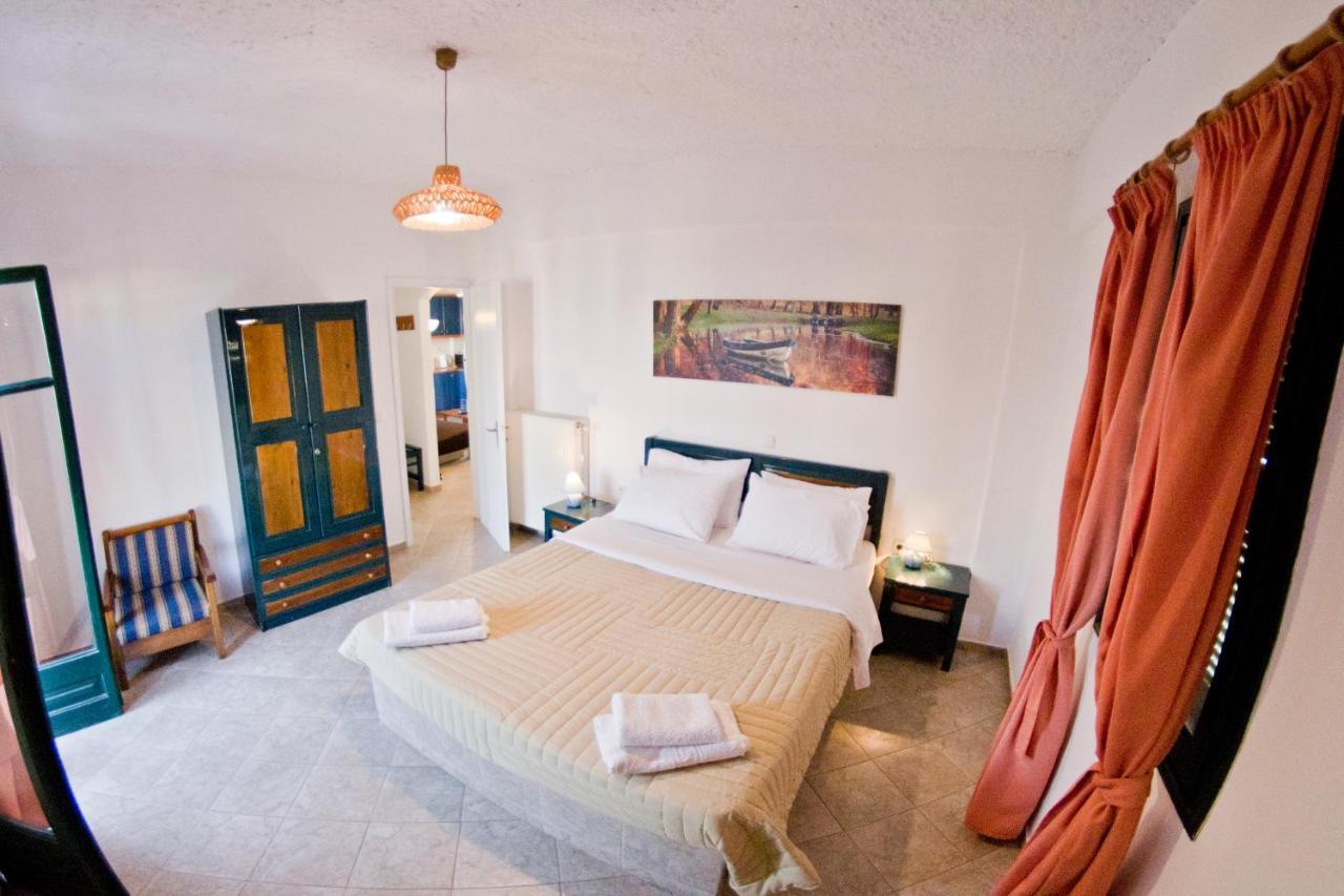 Cyclades Beach Apartments Chrisopigi  Bagian luar foto